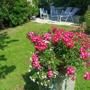 Appartamento Con Giardino A Boccadasse, Genova
